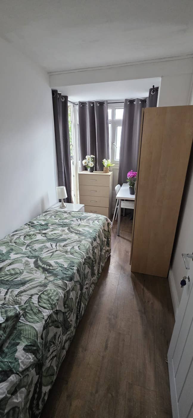 Cozy room in Portobello  Main Photo