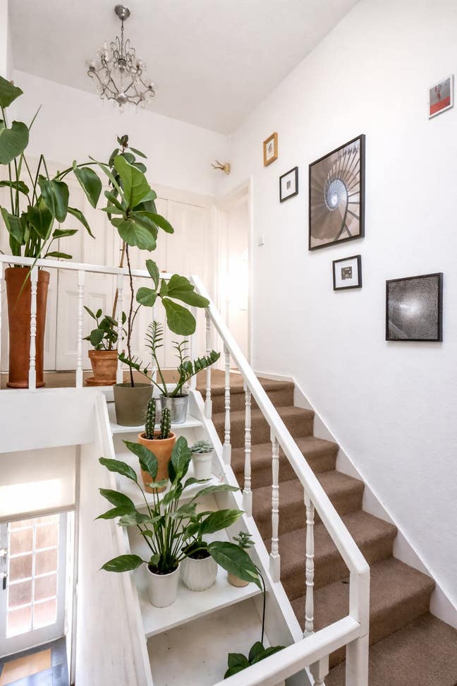 Spacious Loft by the sea with off road parking Main Photo