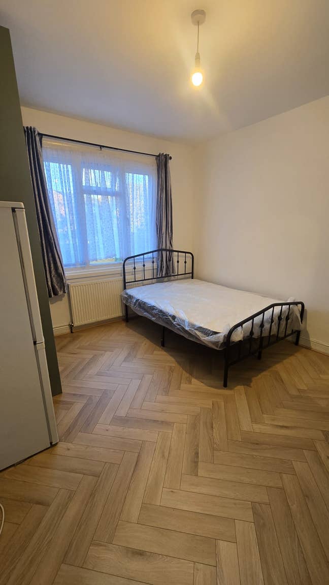 Nelson Road, London, E4 9AS Main Photo