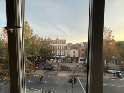 Room in spacious 3-bed Notting Hill Main Photo