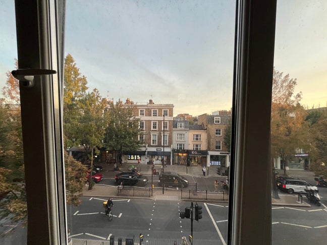 Room in spacious 3-bed Notting Hill Main Photo