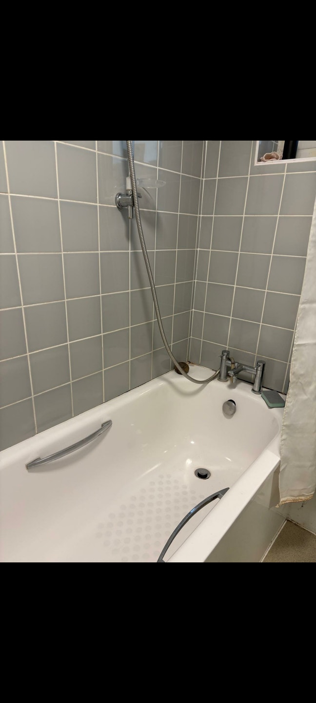 Immaculate double room furnished Main Photo