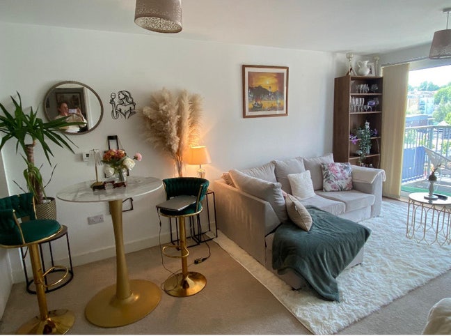 Lovely double room with own bathroom  Main Photo
