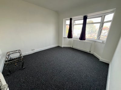2 Bedroom Flat to Rent off Lady Margaret Road Main Photo