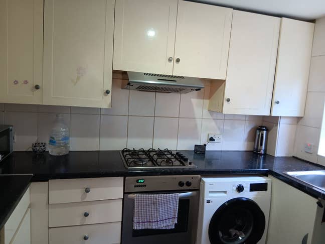 Stunning 2-Bed Flat in Hendon NW4 Main Photo