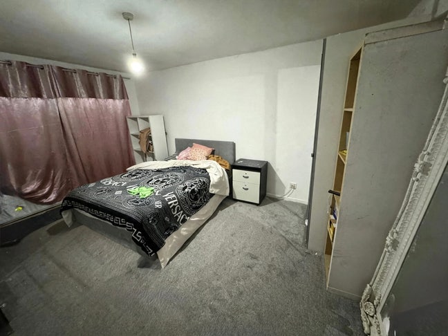 Very large room in Leytonstone females preferred Main Photo