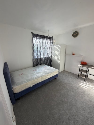 Double Room Rulsip  Main Photo