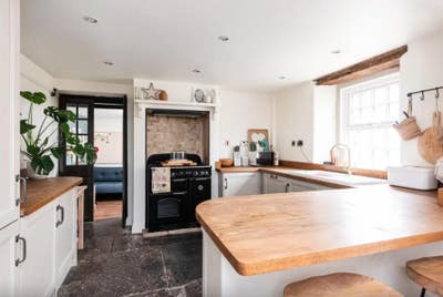 Cosy Shoscombe Sanctuary (just outside Bath) Main Photo