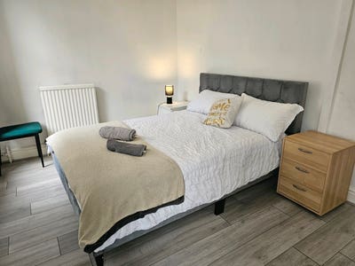 HMO 6 rooms 9 mins to Blackpool beach and town Main Photo