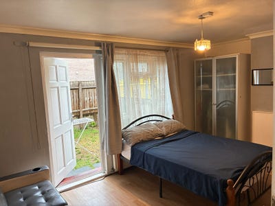 Double Room with Garden – Forest Gate/ Stratford  Main Photo