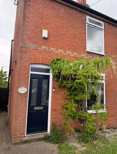 Double bedroom available, available- now Main Photo