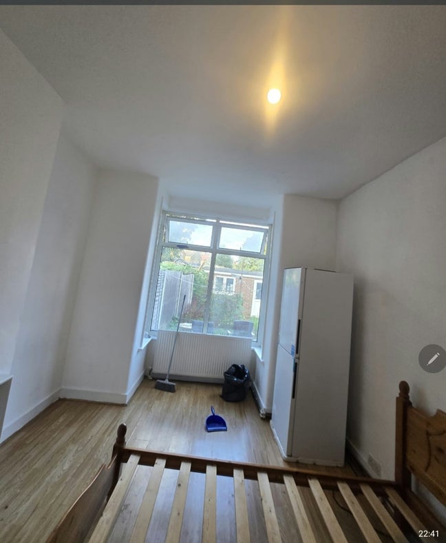 Double Room in Barking  Main Photo