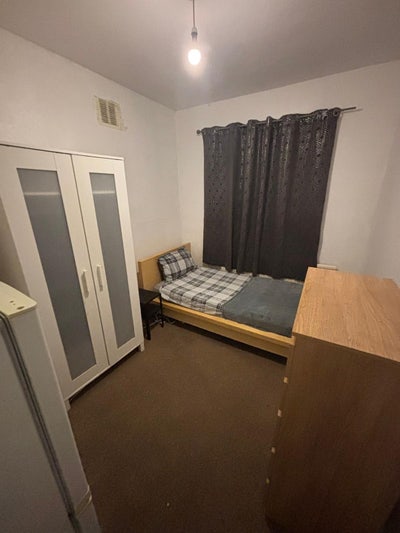 ✨🛏️ Single Room to Let in Willesden Green  Main Photo