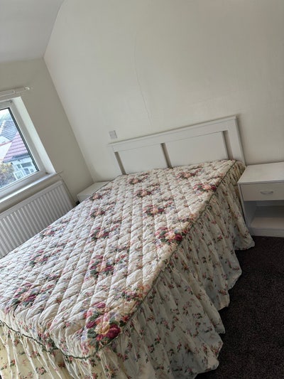 A double bedroom is available in Chorlton, Manches Main Photo