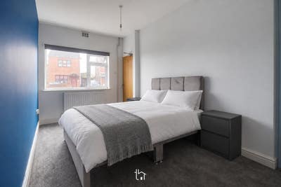 Ellistown | 1 Room in 3-Bed House High-Speed WiFi Main Photo