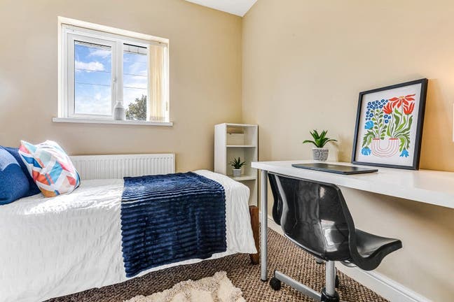 Single Room Available - Near Warwick University Main Photo