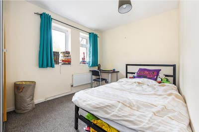 Double bedroom to rent in Stanmore, Winchester Main Photo