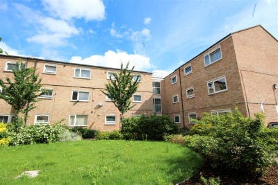 Top Large Furnished Double Room Near the City Main Photo