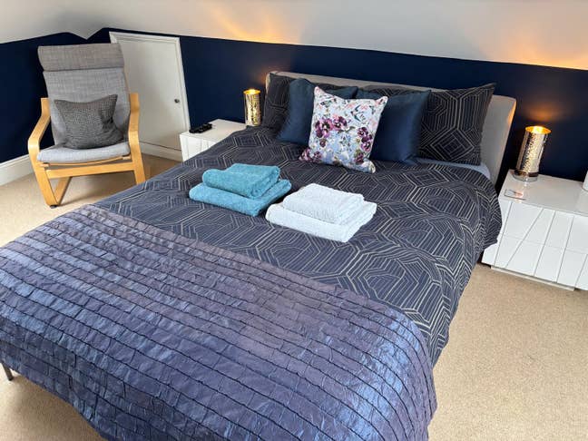 Attic bedroom, en-suite bathroom, Bear Flat, Bath Main Photo