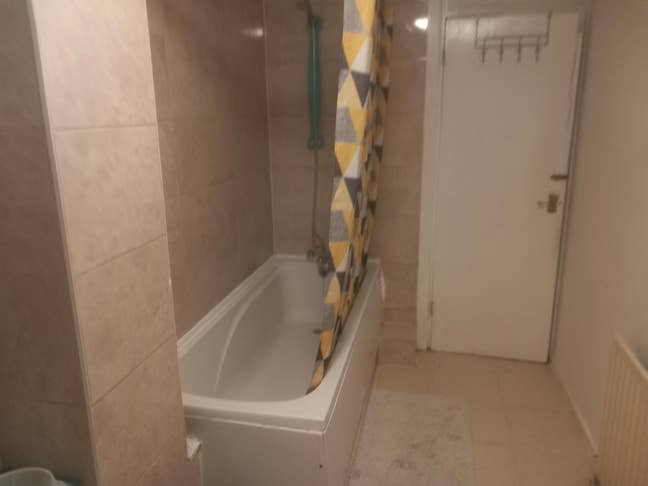 Double bedroom near Northern general hospital  Main Photo
