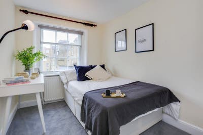 Kensington Church Street - Small Double Room Main Photo