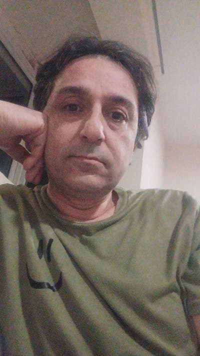 Professional Male seeks a single or double room Main Photo