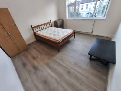 4 Doubles Wood Green No Deposit Dss Welcome 1100&pound; Main Photo