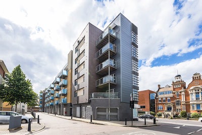 🏡 2 BED IN BOW – E3 4NZ Main Photo