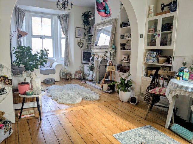 Double room in quiet friendly Exeter Victorian hou Main Photo