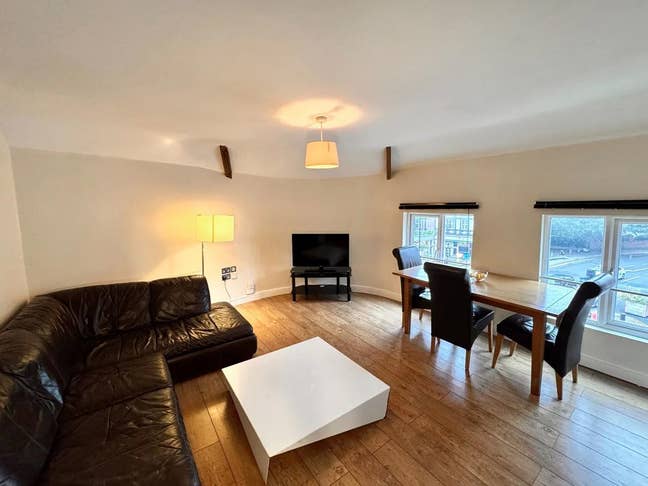2 Bed Penthouse, Hyde Park Road, LS6 Main Photo