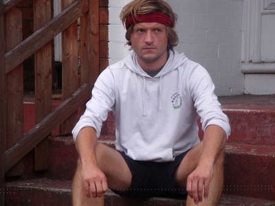 46 year old Male seeks a single or double room Main Photo