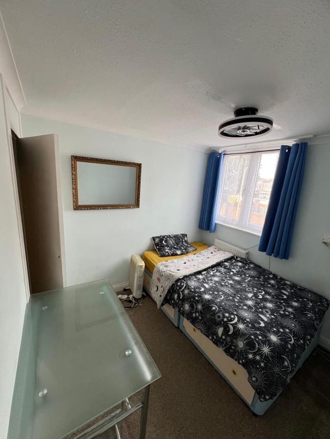 Double Room Available – Harold Hill, Romford, RM3 Main Photo