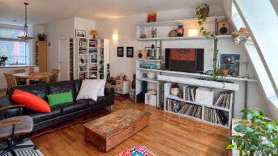 Spacious duplex flat, gated, concierge & parking Main Photo
