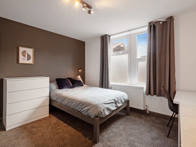 Private Studios | Bills Included | From &pound;700 Main Photo