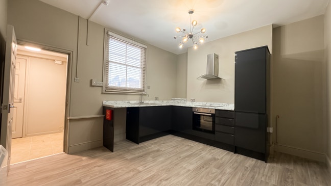 1 Bed Flat, Worcester Road, WR14 Main Photo