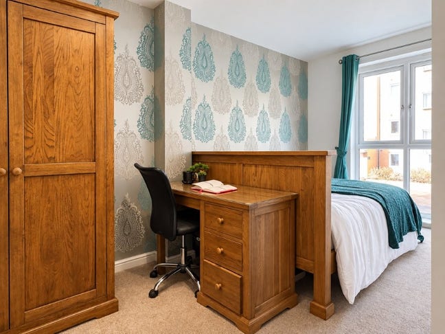 🏡 Stylish House Share | Garden & Lounge | CB1 Main Photo