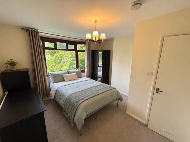 Double Room with Private Shower – CB1 (265QEW) Main Photo