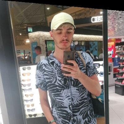 23M Looking to find room / buddy up Main Photo