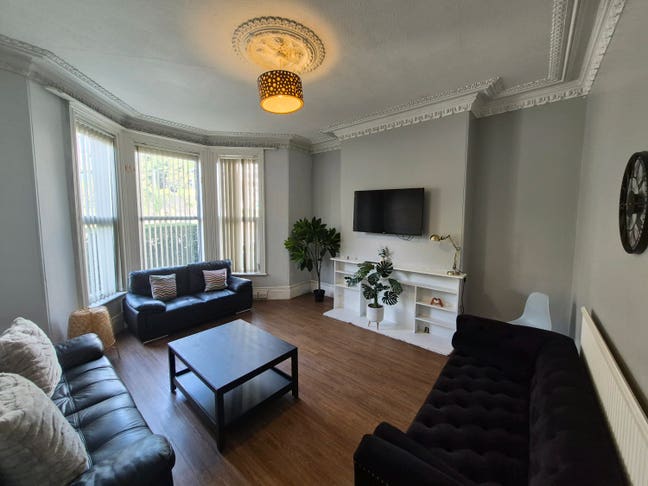 🏡 Lipson Road Professional & NHS House Share Main Photo