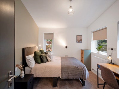 Studios & En-Suite | From &pound;580 | Bills Included Main Photo