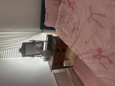 Single room in a Victorian house  Main Photo