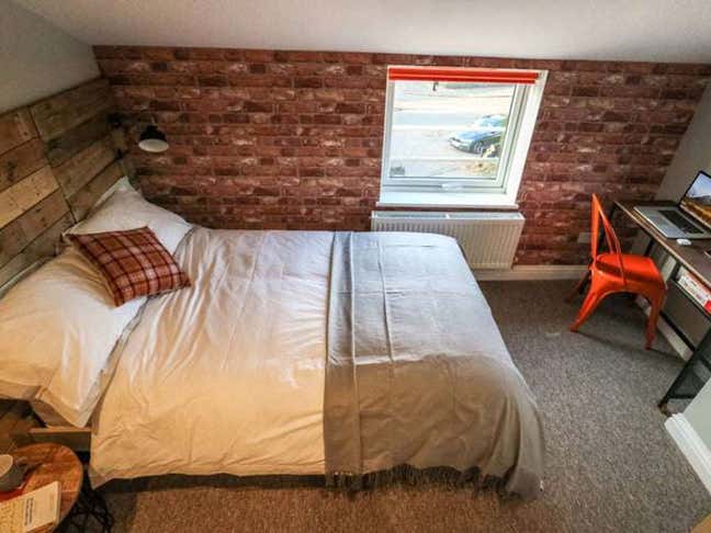 Ensuite Rooms Available 🏡 Warwick Road Main Photo