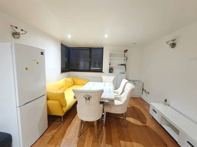 Cosy Double Room In Forest Gate Main Photo