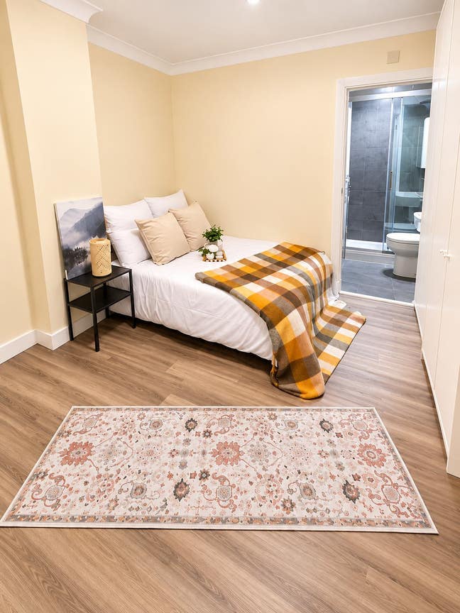 Modern En-Suite Room| Bills Included| 5-Bed House Main Photo