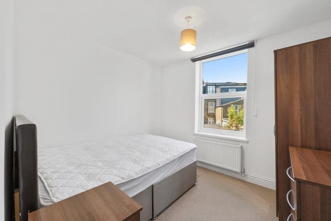 Lovely Double Room in Wimbledon w/Private Bathroom Main Photo