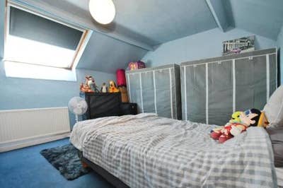 Huge Loft Double Room – 10 Min Walk to Meadowhall Main Photo