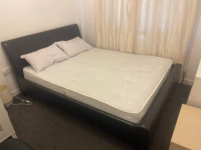🏡✨Beautiful Furnished Double Room – B67 🏡✨ Main Photo