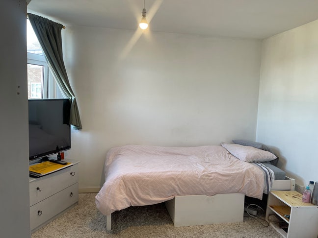 Single Room to Let  Main Photo