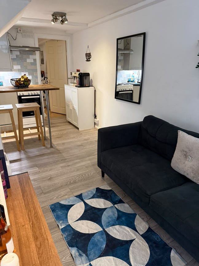 🏡✨ 1 Bedroom Flat to Let – Dollis Hill Main Photo