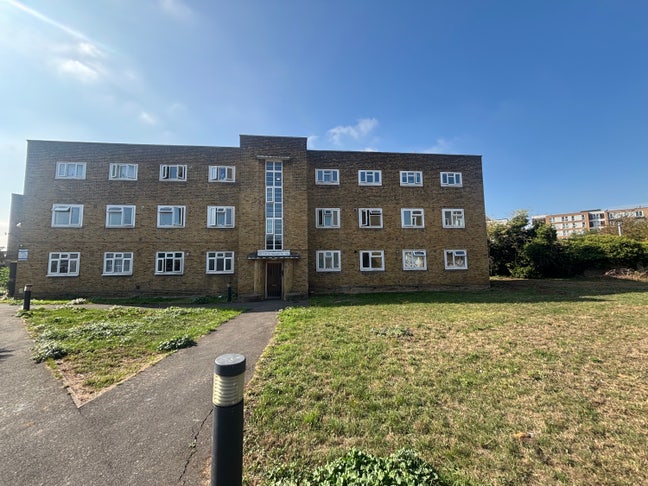 Amazing  4/5 bedroom flat  Main Photo